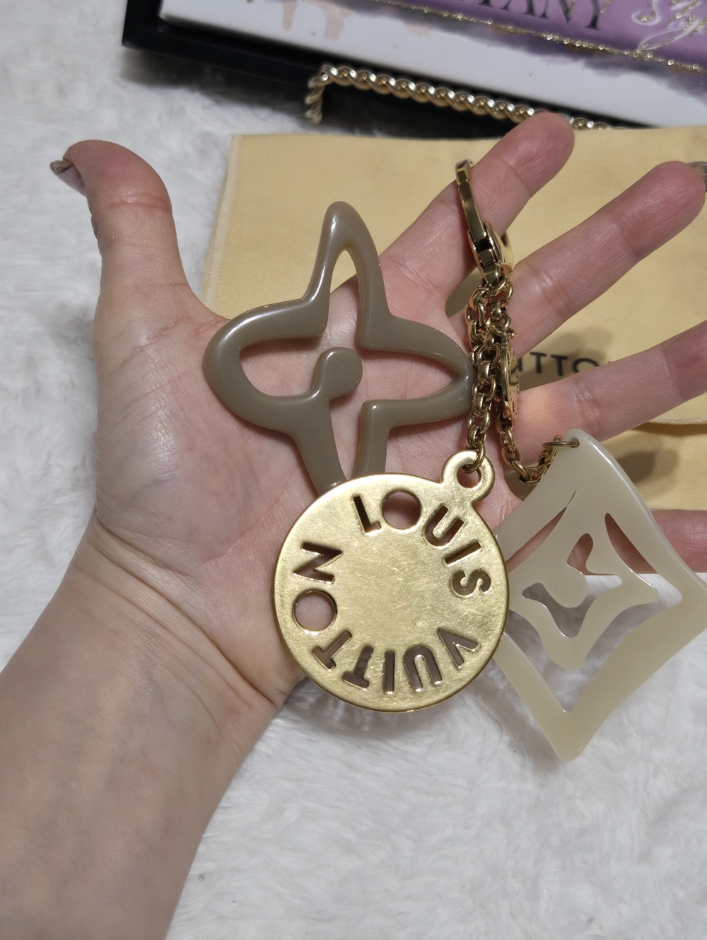 Louis Vuitton Tahitienne Bag Charm - Picture 6 of 6